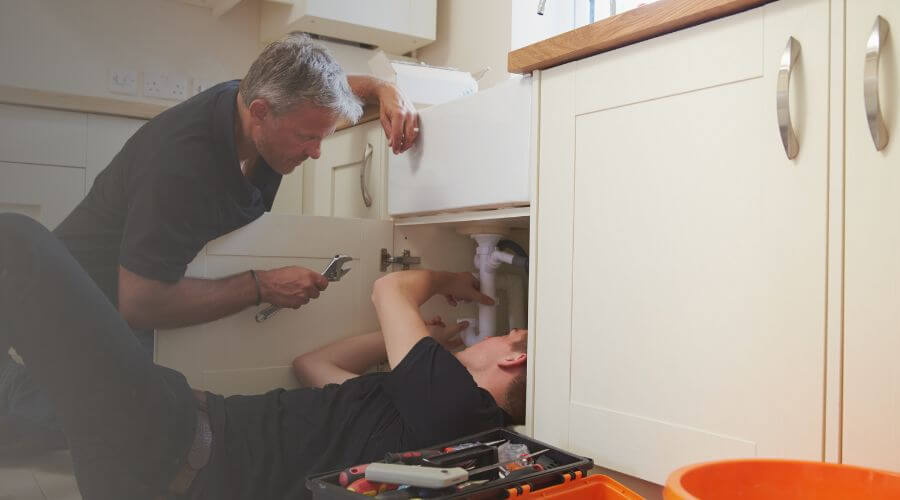 Professional burst pipe repair services in Brimfield, IL